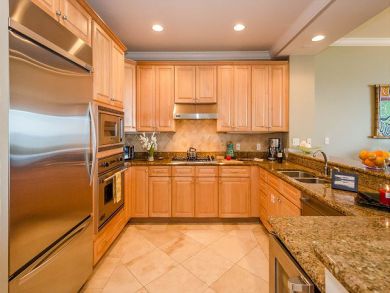Santa Rosa Beach Vacation Condo Sleeps Ten Guests.